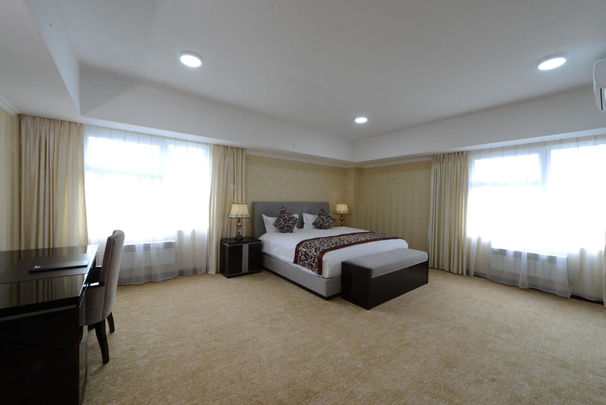 Alpha Hotel Улан-Батор Экстерьер фото