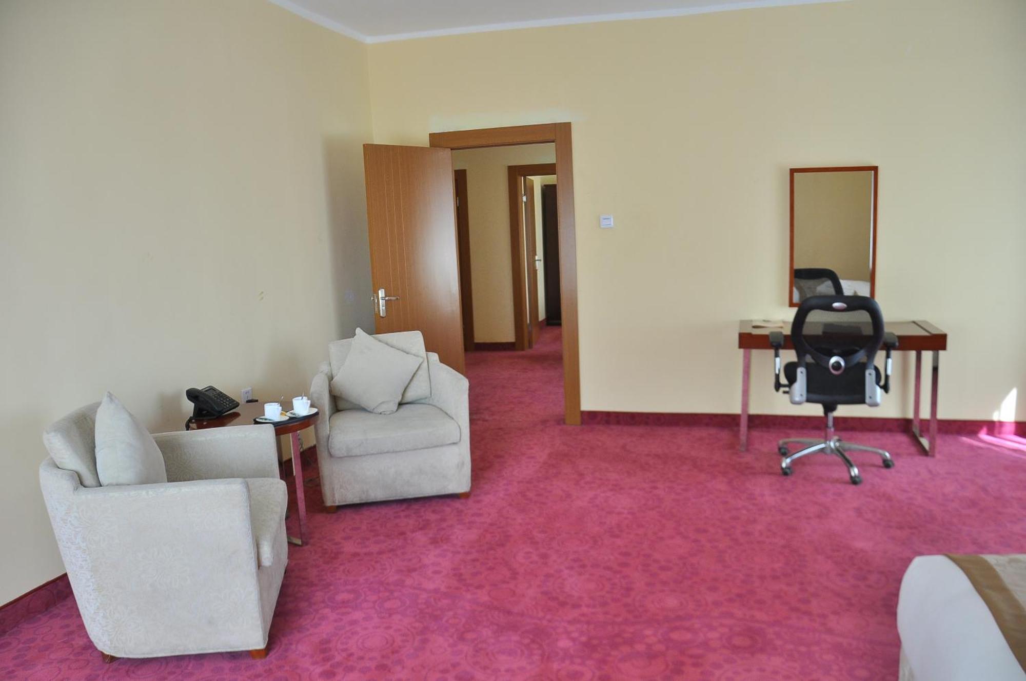 Alpha Hotel Улан-Батор Экстерьер фото