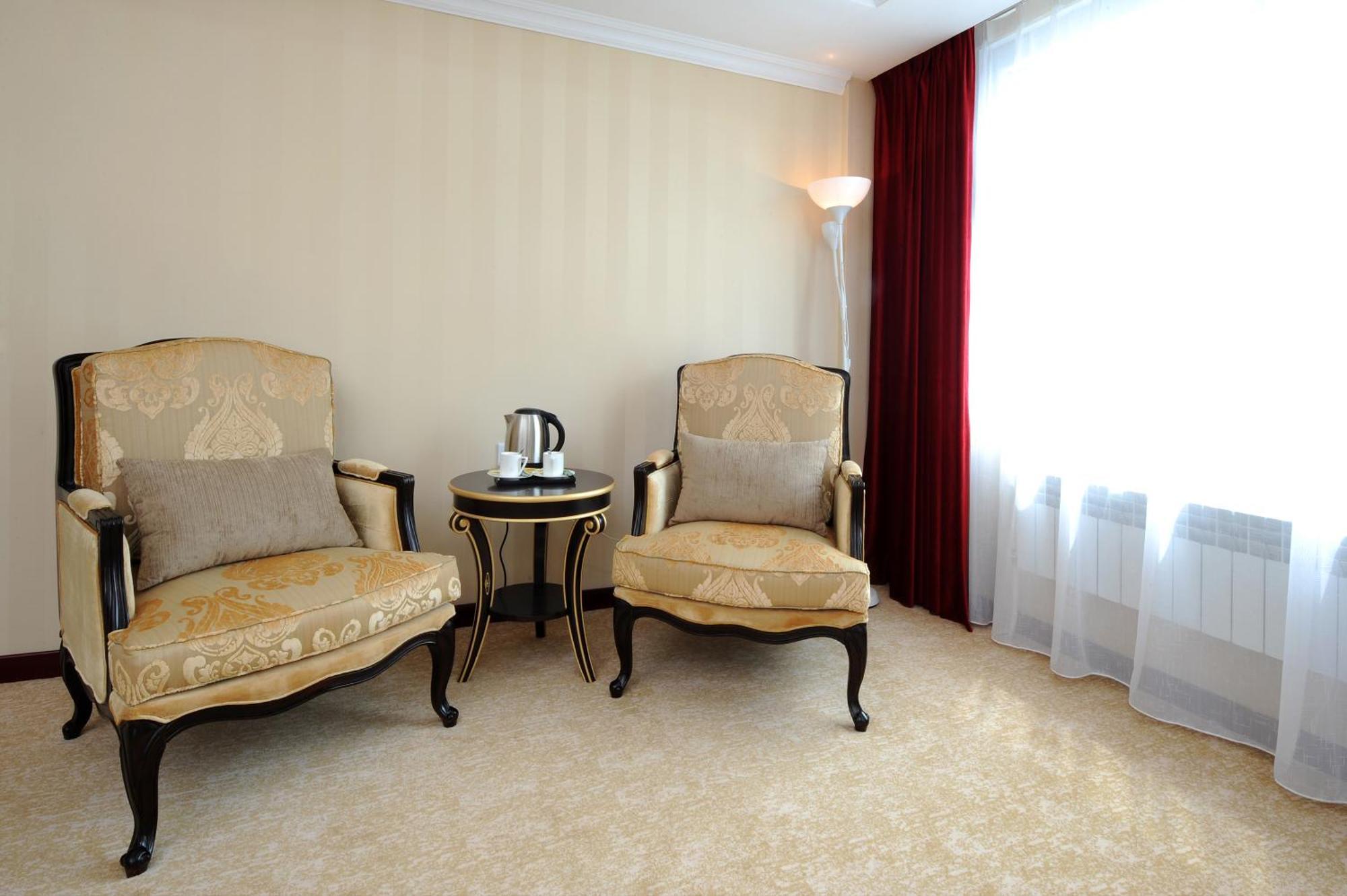 Alpha Hotel Улан-Батор Экстерьер фото